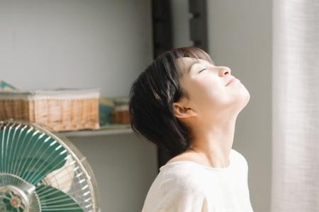性格内向孤僻的男生女生喜欢吗
