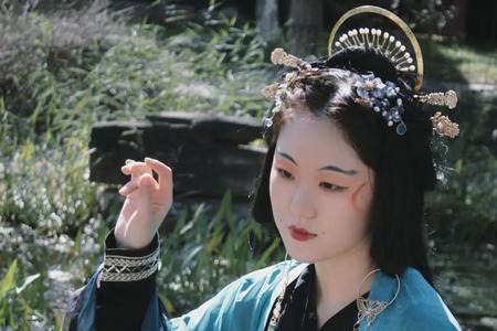 风流犹拍古人肩意思