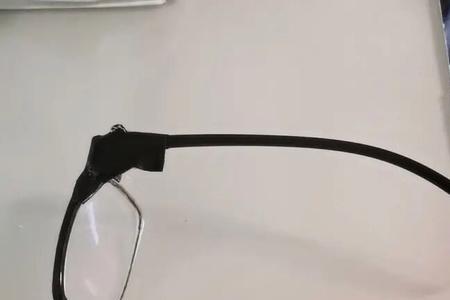 眼镜的两条边压坏了怎么办
