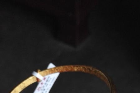 胳膊粗短戴什么样的黄金手镯