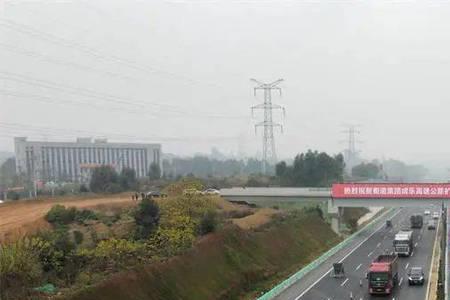 广西双向八车道高速路有几条