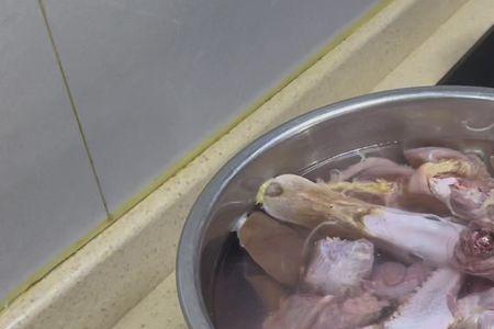 五指毛桃浸鸭做法