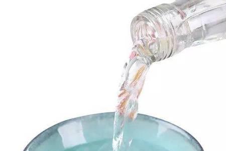 白醋加热后有白色沉淀正常吗