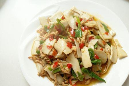 杏鲍菇炒出来有酸味还能吃吗