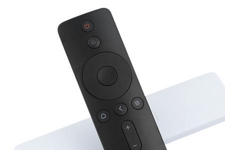 小米电视遥控器后盖很松