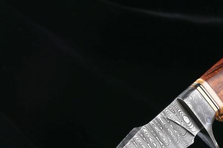 m390钢和大马士革钢刀哪个好