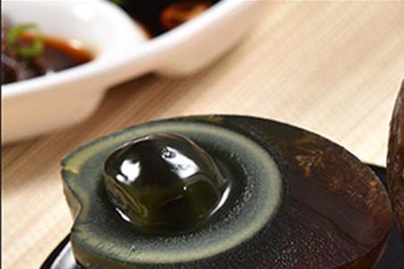 变蛋干了里面只剩一半能吃吗