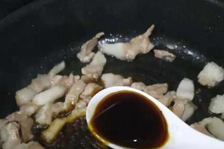 炒猪肉油爱溅是怎么回事