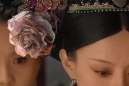 甄嬛为什么送百合花给鹂妃