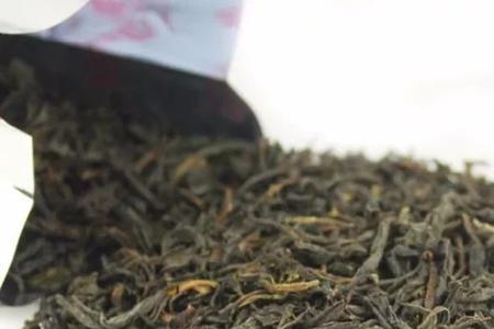 卡其灰是茶白吗