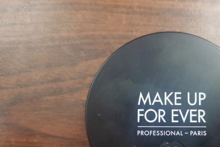 makeupforever散粉和蜜粉的区别