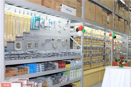 开个五金店能接到装修活吗