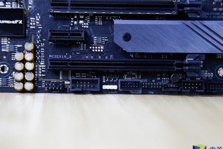 h61主板怎么接机箱风扇