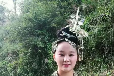 离侗族最近的民族