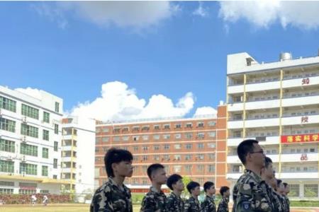 深圳高中军训多少次
