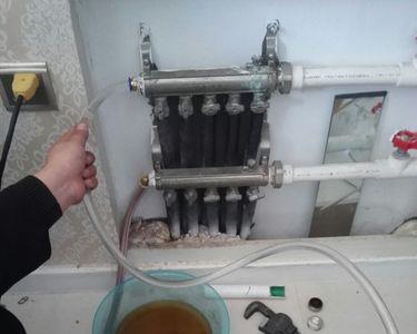 地暖两根管子都是热的吗