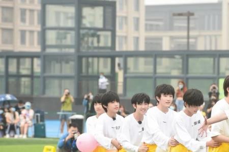 tf家族三代和四代见面是什么物料