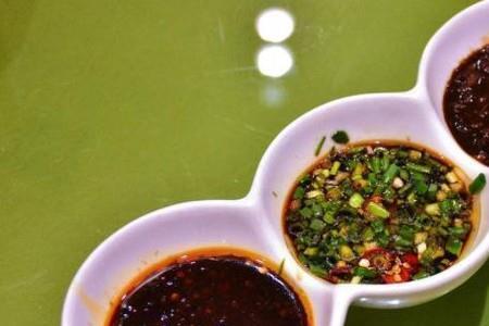 银筷子遇酱油为什么会变色