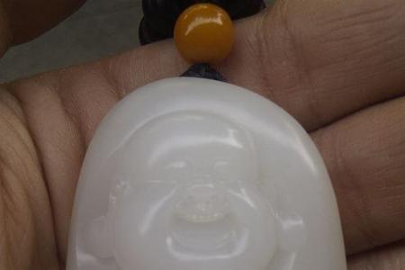 瓷白不透明是和田玉吗