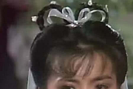 在石林救杨过的女子是谁