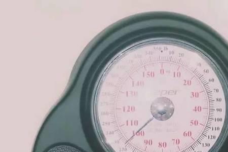 1.3米的体重正常是多少斤