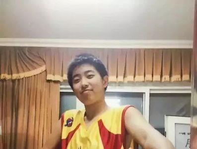 吴冠希出名吗