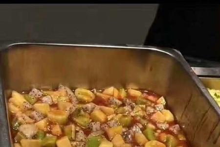 学校食堂每人需配多少菜