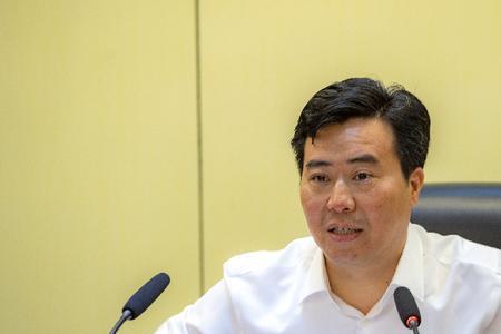 春秋主持人是谁