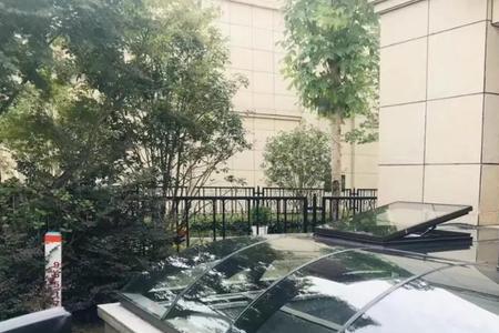 负一层采光井墙面如何处理