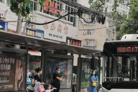 襄阳24路车最晚一班车多少点
