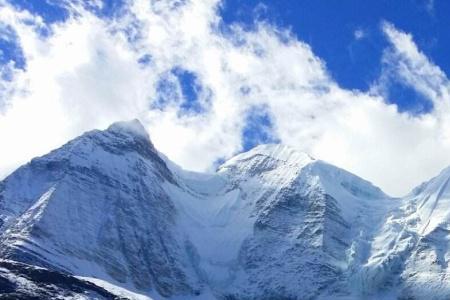 亚丁雪山是真的吗