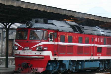 k873次列车还在正常运行吗