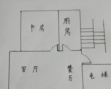 楼房的东户比西户的门高咋办