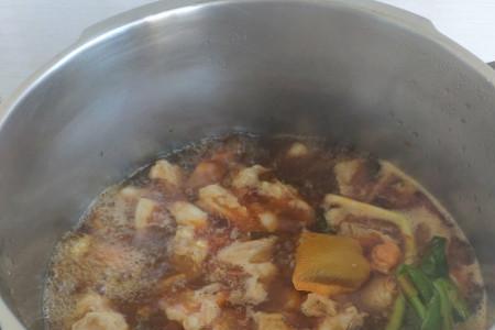 煮羊肉用高压锅好还是慢火炖好