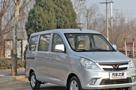五菱之光v落地价