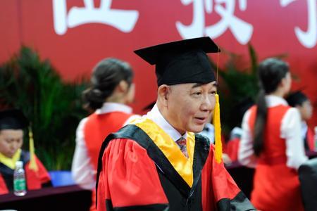读博了硕士毕业证还要不要拿