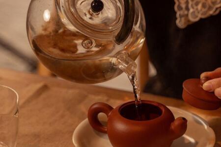 泡茶杯子烫手怎么解决