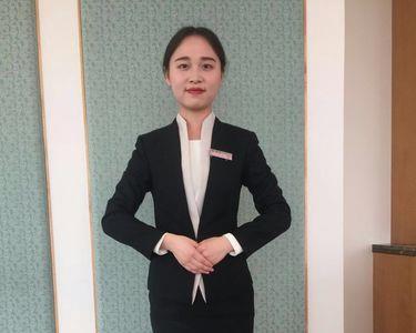 抱胸左手在上和右手在上的区别