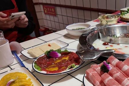 吉首世纪广场四楼有哪些美食