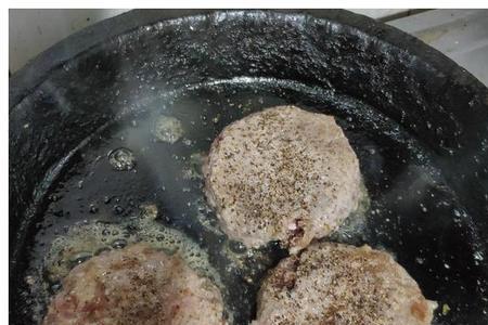 东方甄选牛肉饼怎么煎