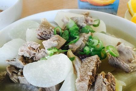 白萝卜和青萝卜哪个炖羊肉好