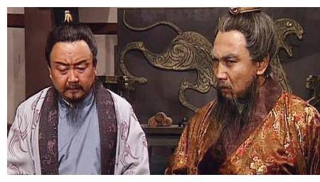 曹操第一个谋士是谁