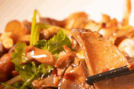 九月香炒肉做法