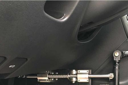 油门线断了怎么办残疾车