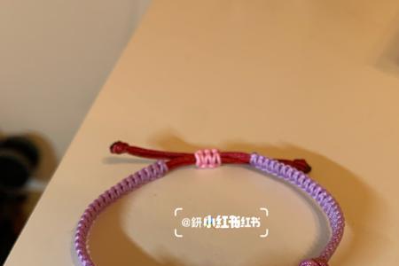 周大福不锈钢扣手绳怎么解开
