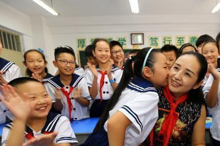 入学被学校故意刁难怎么办