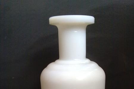 乳白娃哈哈瓶子是什么塑料