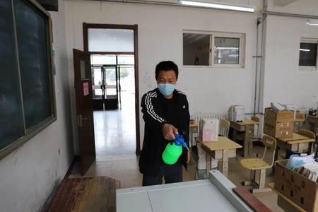青岛一中住校吗