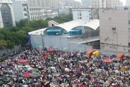 青岛市北村早市是露天市场吗