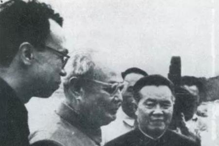 基辛格是什么党派